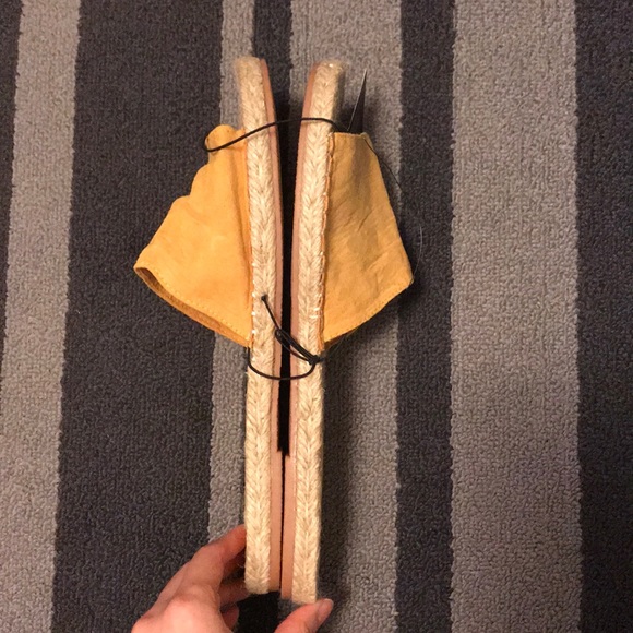 NWT Espadrilles Slipper - Picture 6 of 6